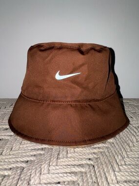 Nike Brown /Tan Sherpa Bucket Hat - Reversible!